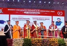 वैद्यकीय शिक्षणाच्या परिवर्तनाचे मंत्र्यांचे कौतुक, सुधा मूर्ती यांनी भारती विद्यापीठ दीक्षांत समारंभात पदवीधरांना केली प्रेरणा