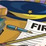 माणूस सेलफोन चोरतो, संपर्क घोटाळे करतो, हँडसेट परत करतो