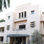 पुण्यातील आयएलएस प्रकरणानंतर, महाराष्ट्र सरकारने राज्यभरातील महाविद्यालयांच्या शुल्काच्या चौकशीचे आदेश दिले आहेत