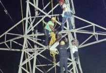 निगडीतील १३२ केव्ही हाय टेंशन ट्रान्समिशन टॉवरवर चढल्याने वाहतूक कोंडी, वीजवाहिनी बंद; 3 तासांनंतर सुटका