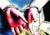 बढतीनंतर दोन दिवसांनी पोलीस निरीक्षक लाच घेताना साथीदारासह रंगेहाथ पकडले