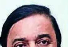 दिल्ली कार्यालयात प्रवेशबंदी नाही, असे राष्ट्रवादीच्या पदाधिकाऱ्यांनी स्पष्ट केले