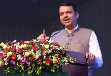 राज्य ३० जूनपर्यंत शेतकऱ्यांना कर्जमाफी देईल, असे मुख्यमंत्री देवेंद्र फडणवीस यांनी सांगितले