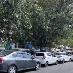 इंधनाच्या वाढत्या किमतींमध्ये, सीएनजी स्थानकांवरील लांबच लांब रांगा त्रास वाढवतात | पुणे बातम्या